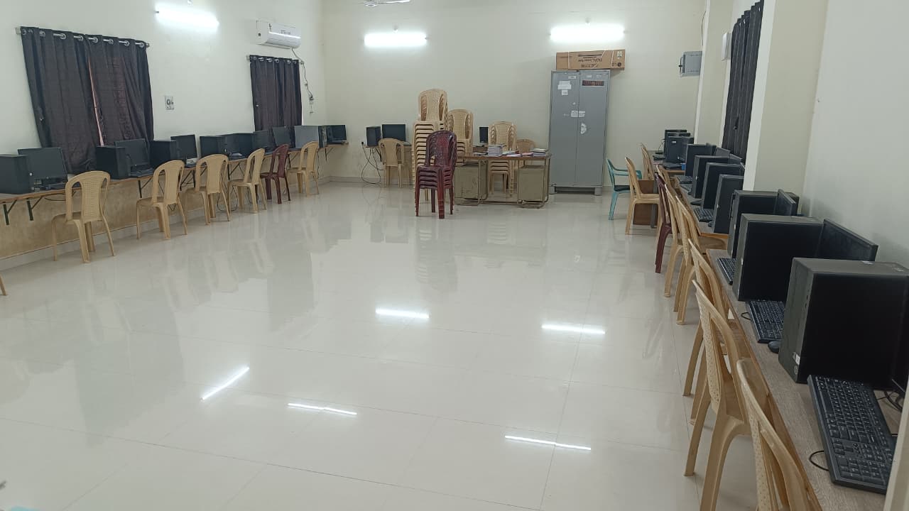 COMPUTER CENTER LAB 